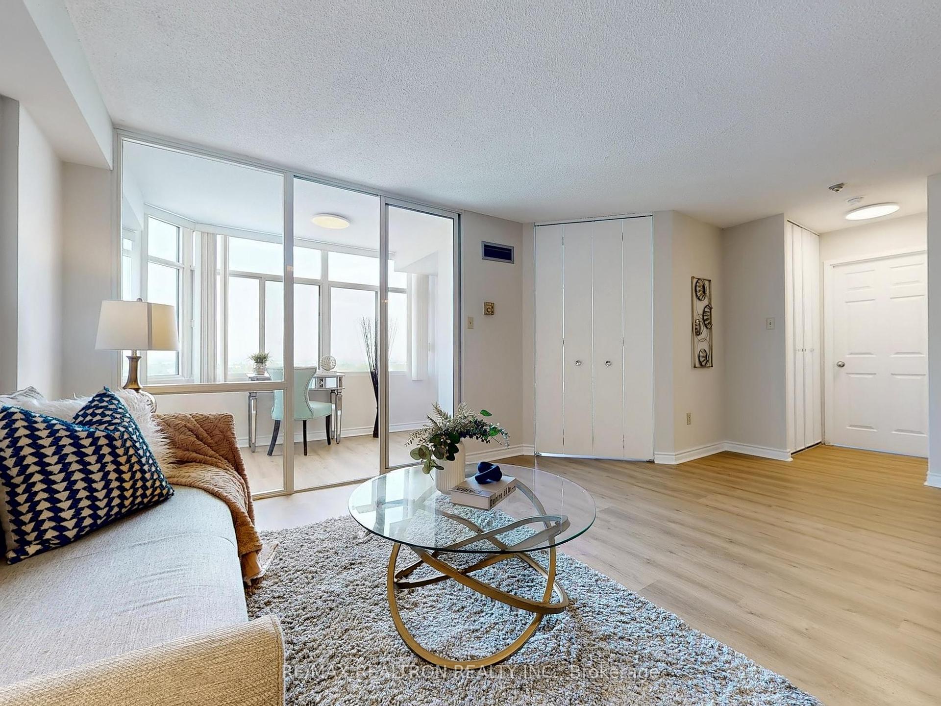 3 Bedrooms Condo at 88 Alton Tower, Toronto For sale