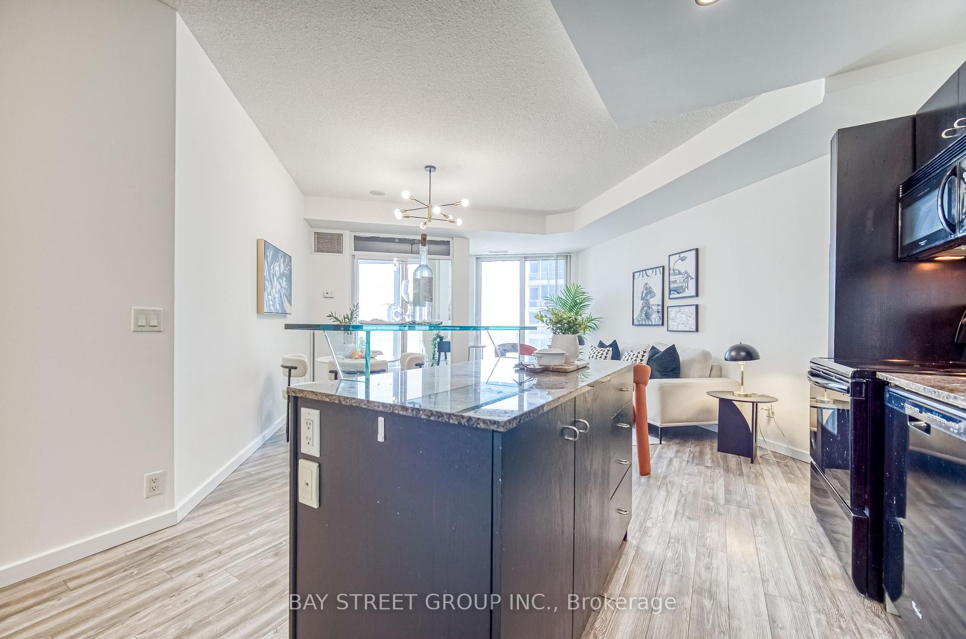 1 Bedroom Condo at 8 York, Toronto For sale