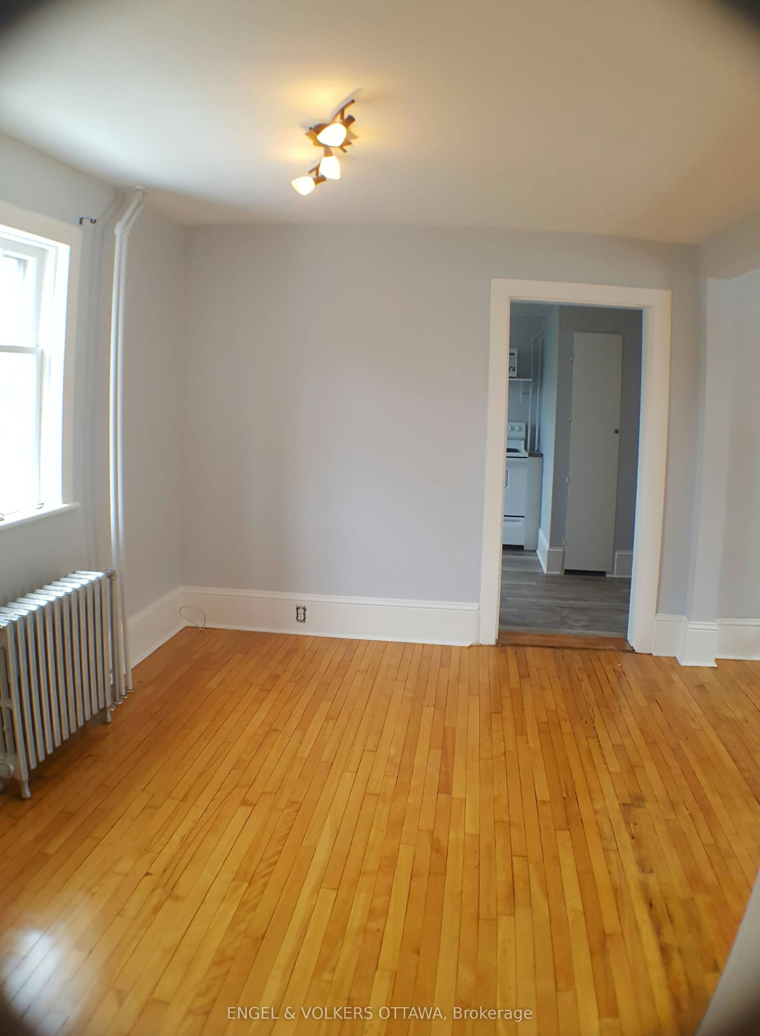 989 Bakervale Drive, CarlingtonCentralPark, ON K1Z 6N7