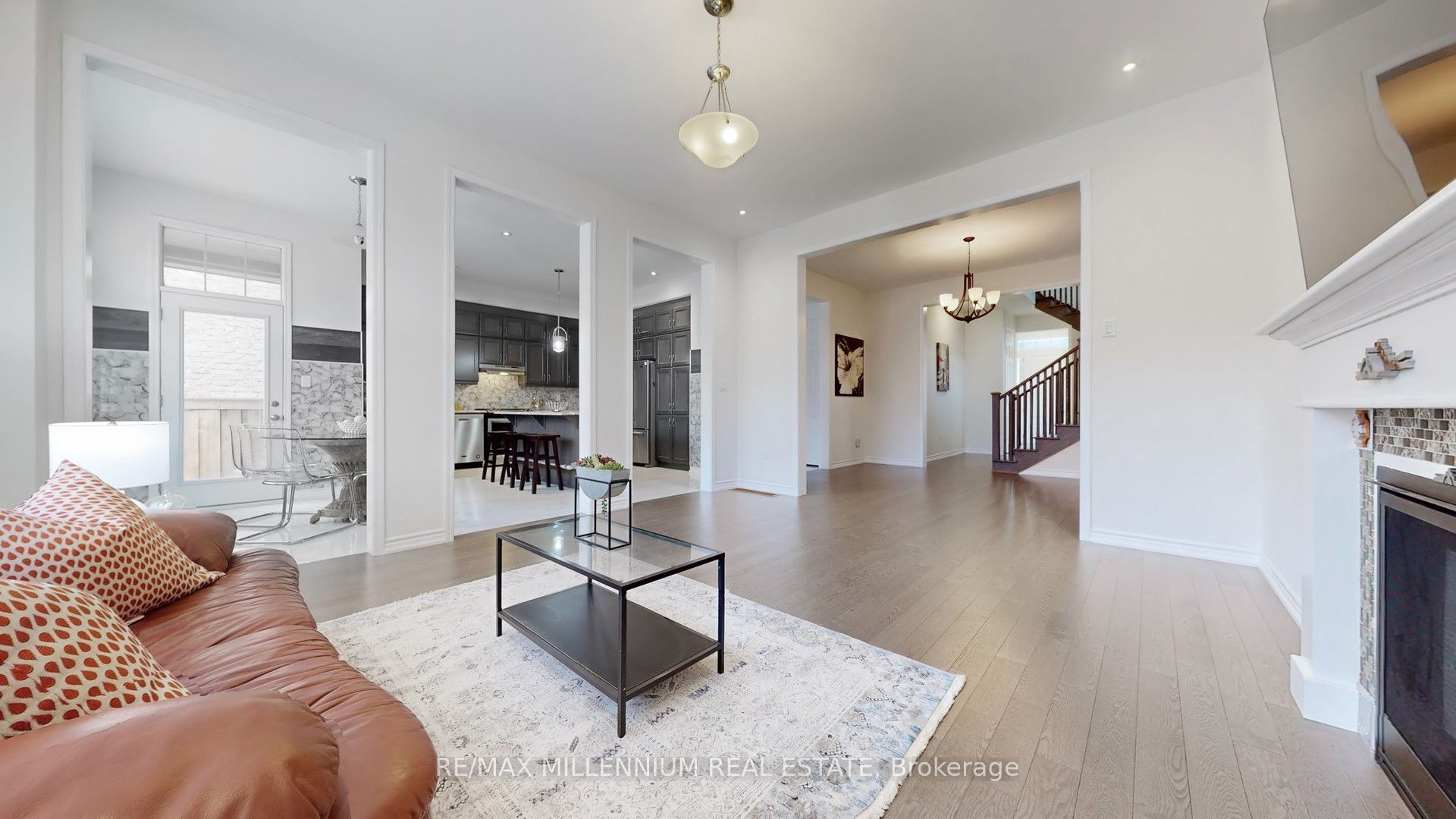 139 Pierre Berton Boulevard