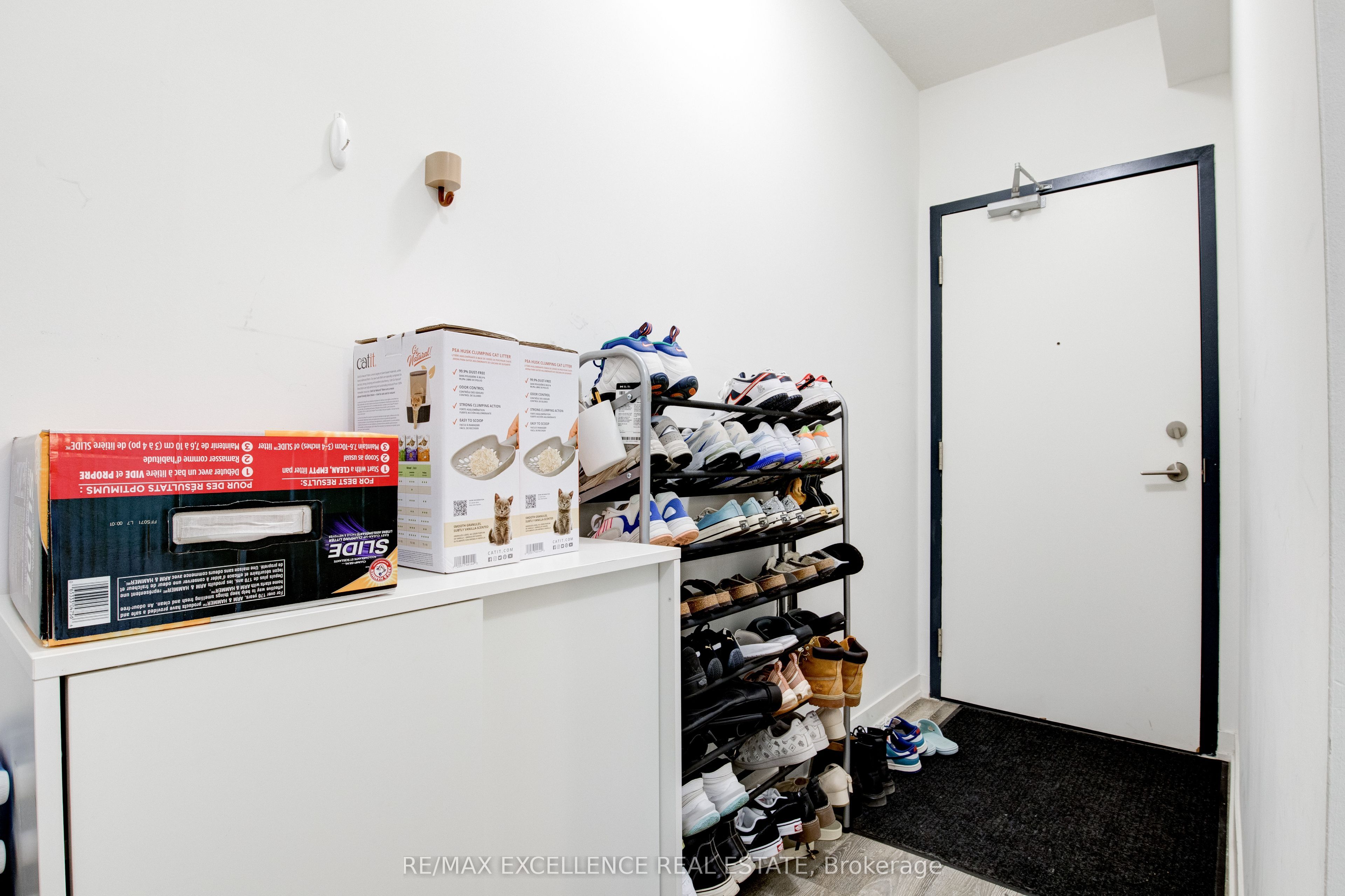 128 King Street N, #1402