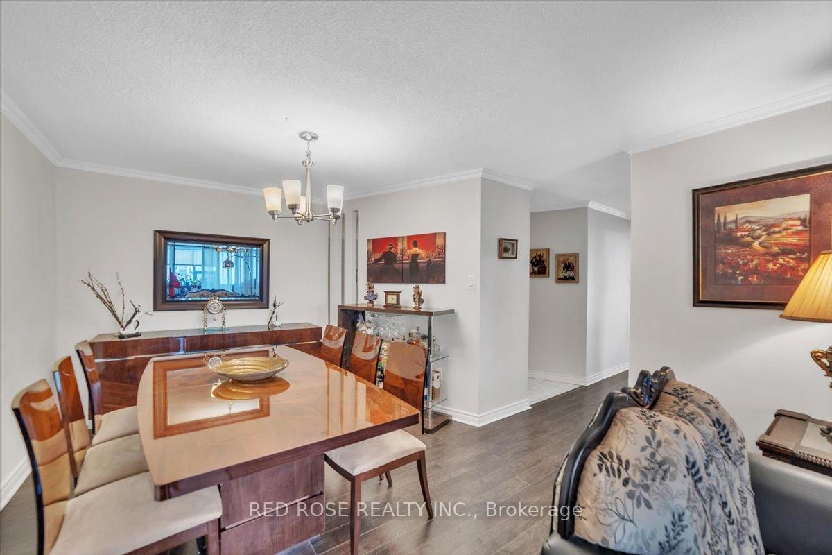 3 Bedrooms Condo at 3303 Don Mills,  Toronto For sale