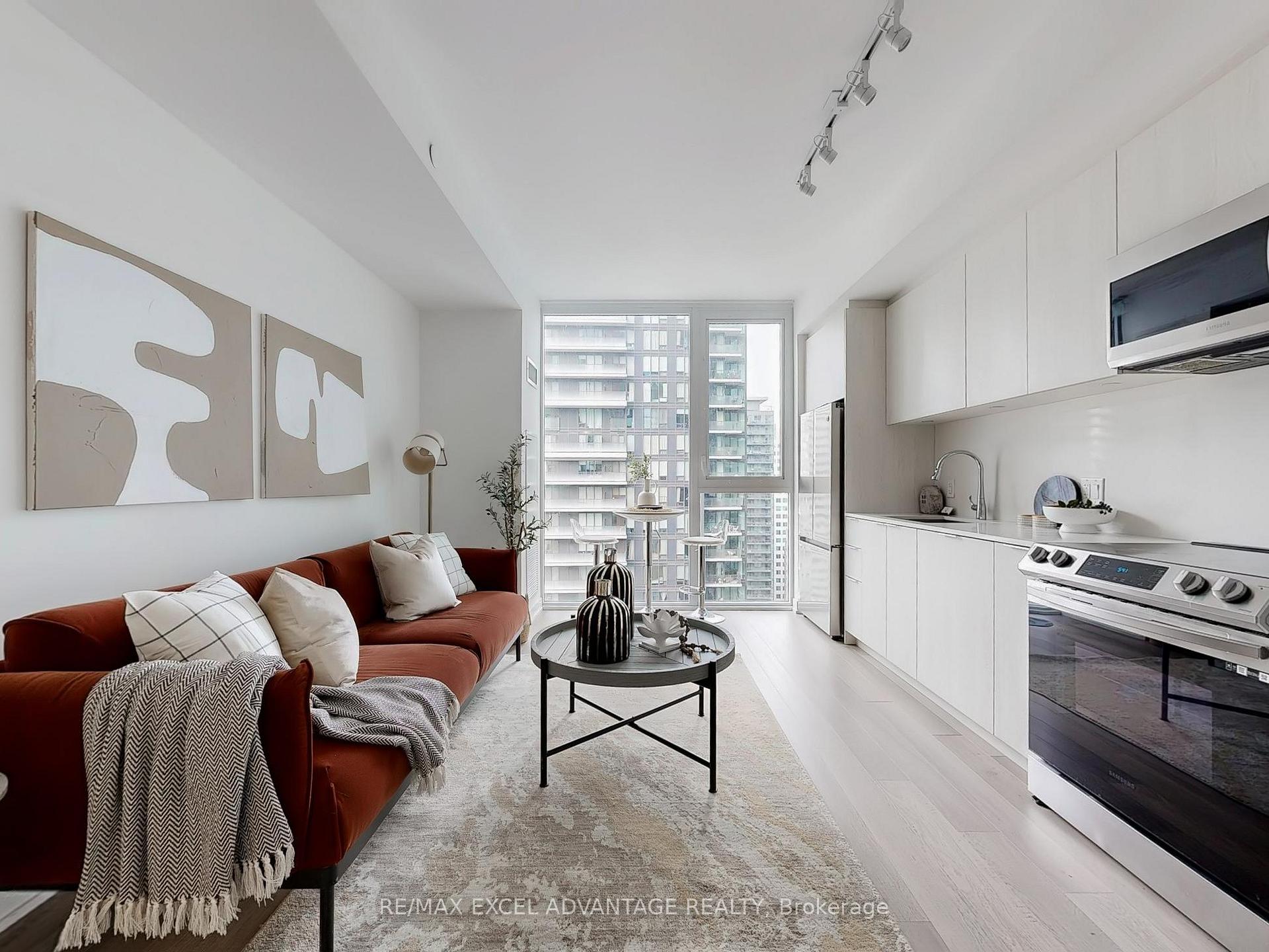 2 Bedrooms Condo at 357 King, Toronto For sale