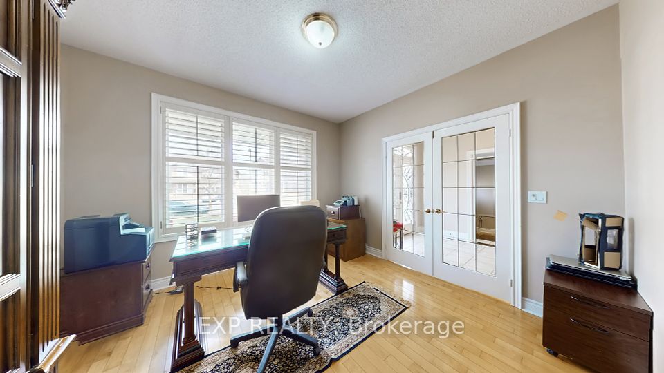 28 Cosmo Court, Brampton, ON L6P 1G2