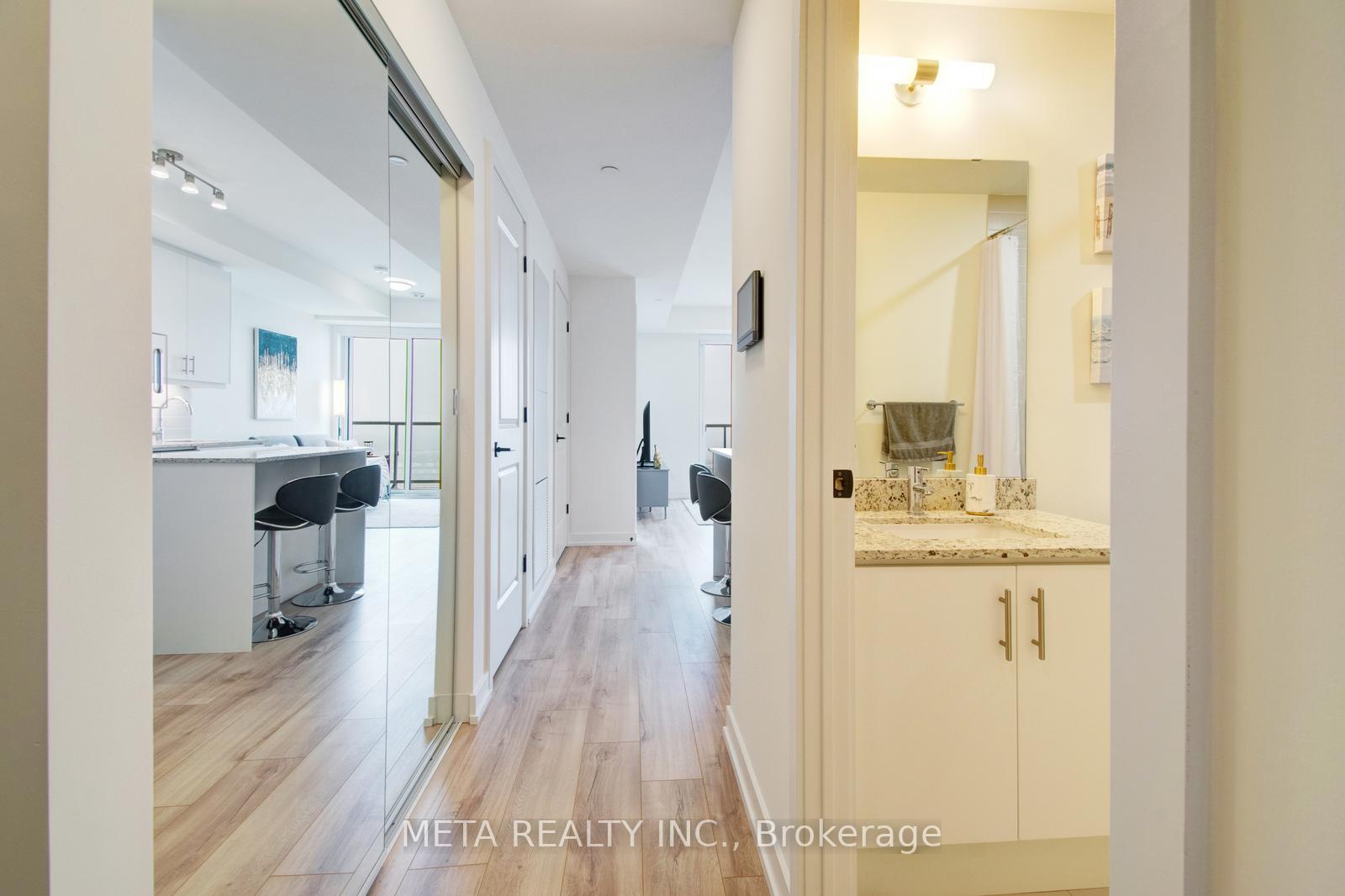 1 Bedroom Condo at 335 Wheat Boom, Oakville For sale