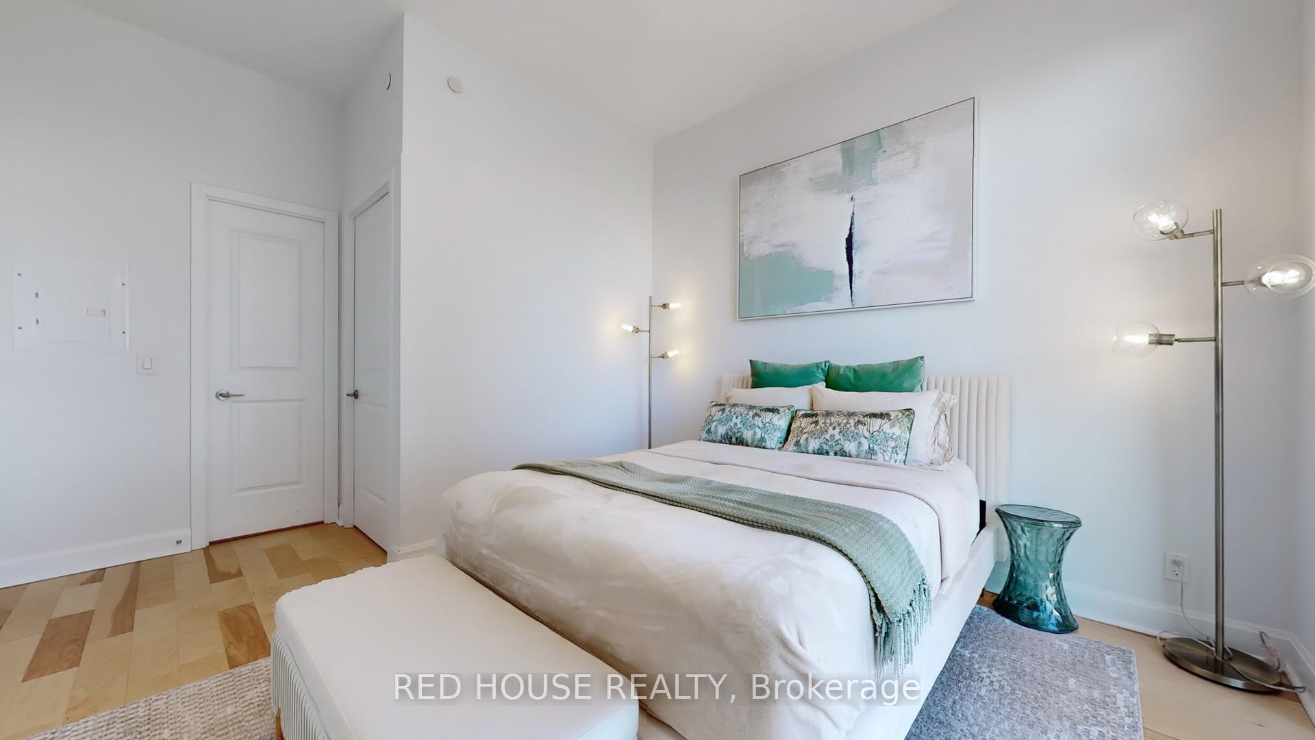 3 Bedrooms Condo at 33 Shore Breeze, Toronto For sale