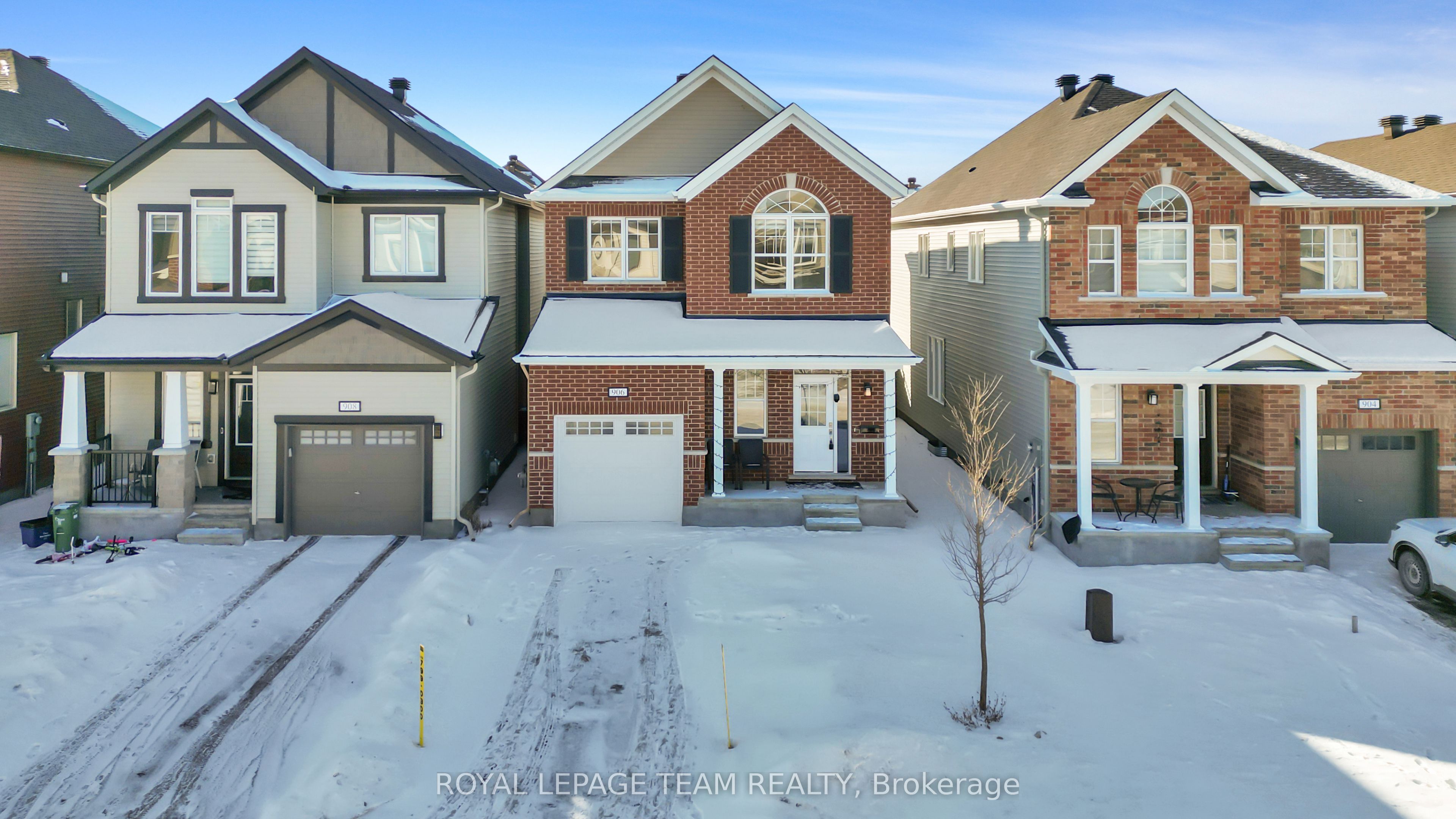 906 Nokomis Place, Barrhaven, ON K2J 6T2