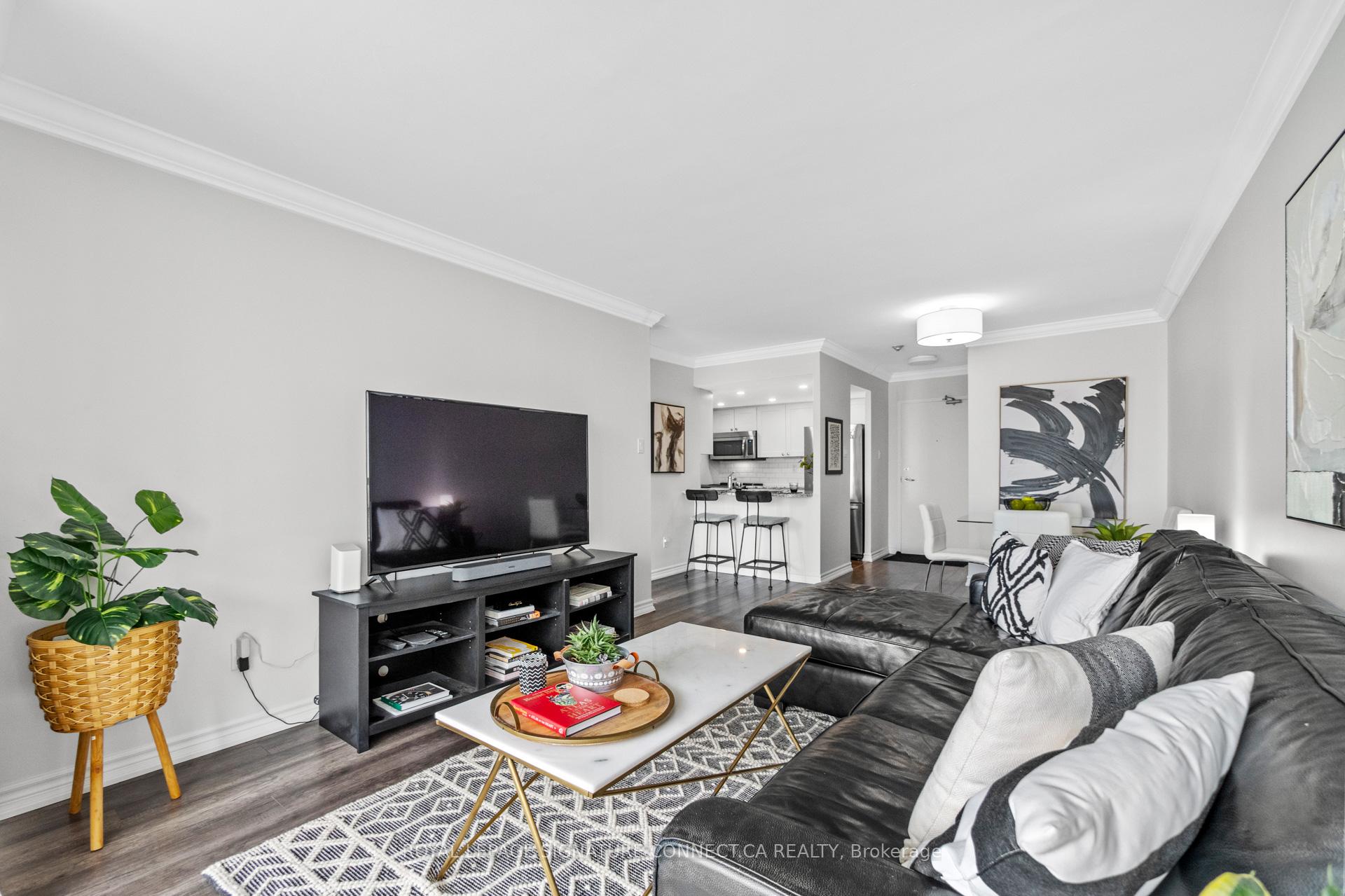 2 Bedrooms Condo at 75 King, Mississauga For sale
