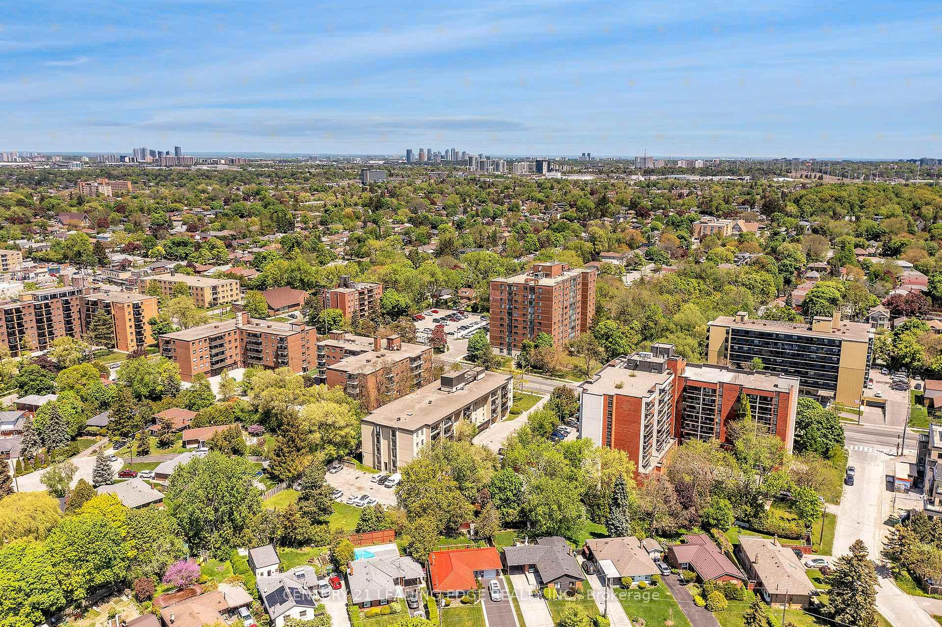 3 Bedrooms Condo at 1690 Victoria Park, Toronto For sale