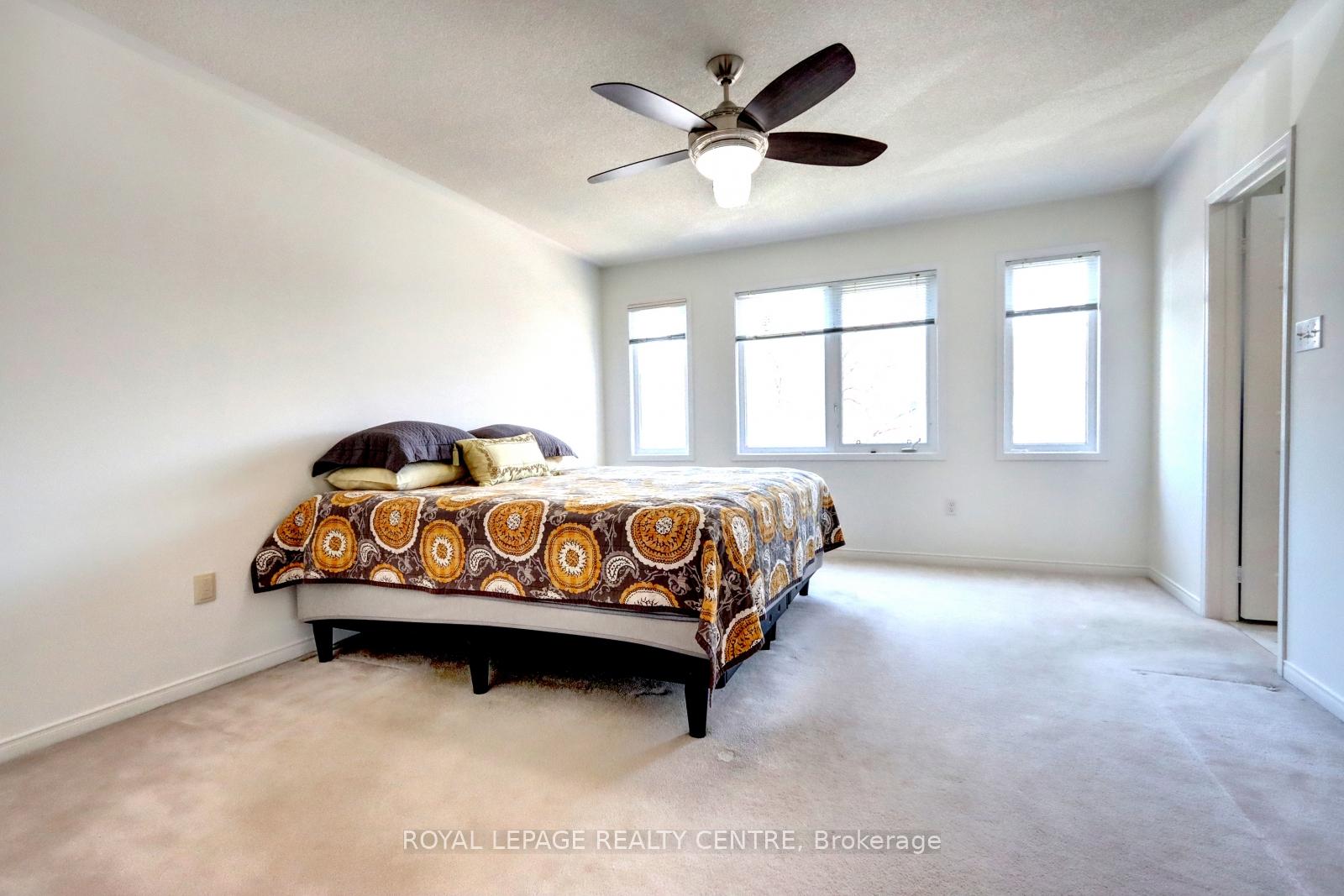 3 Bedrooms Condo at 5230 Glen Erin, Mississauga For sale
