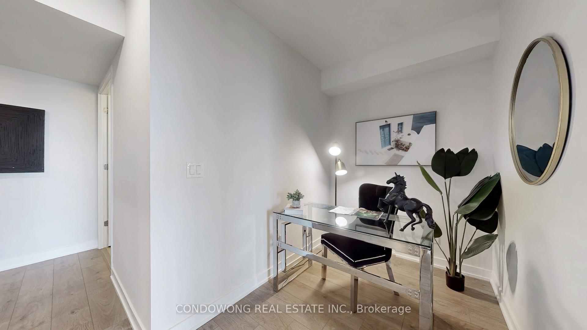 2 Bedrooms Condo at 501 Yonge, Toronto For sale