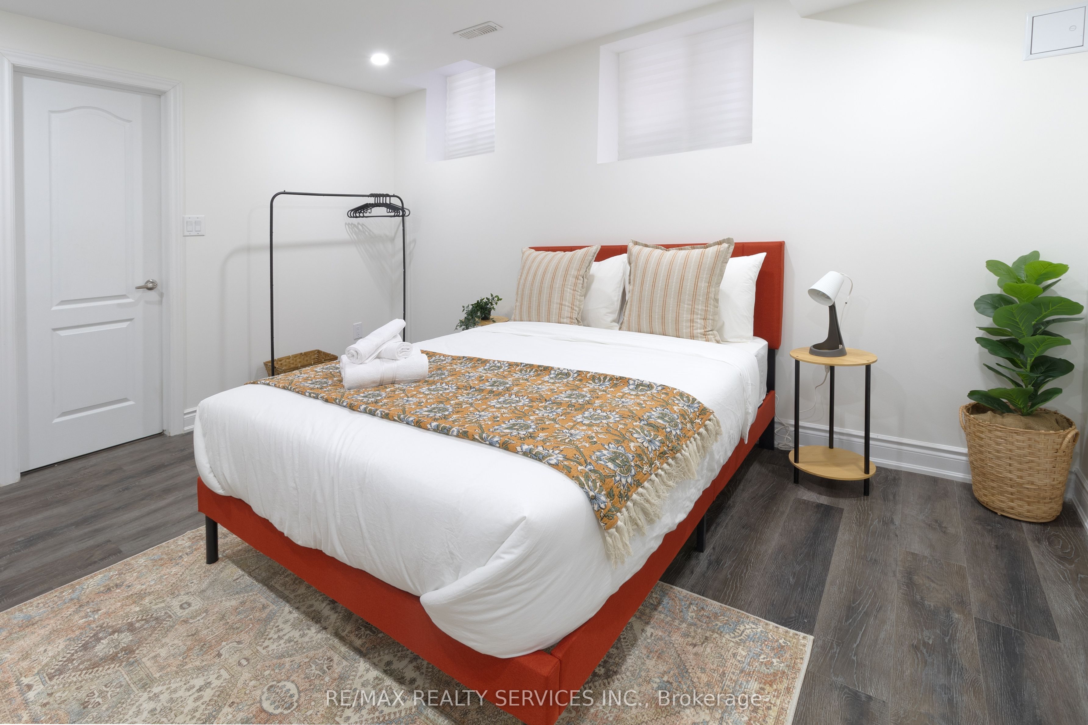 5 Upperview Place