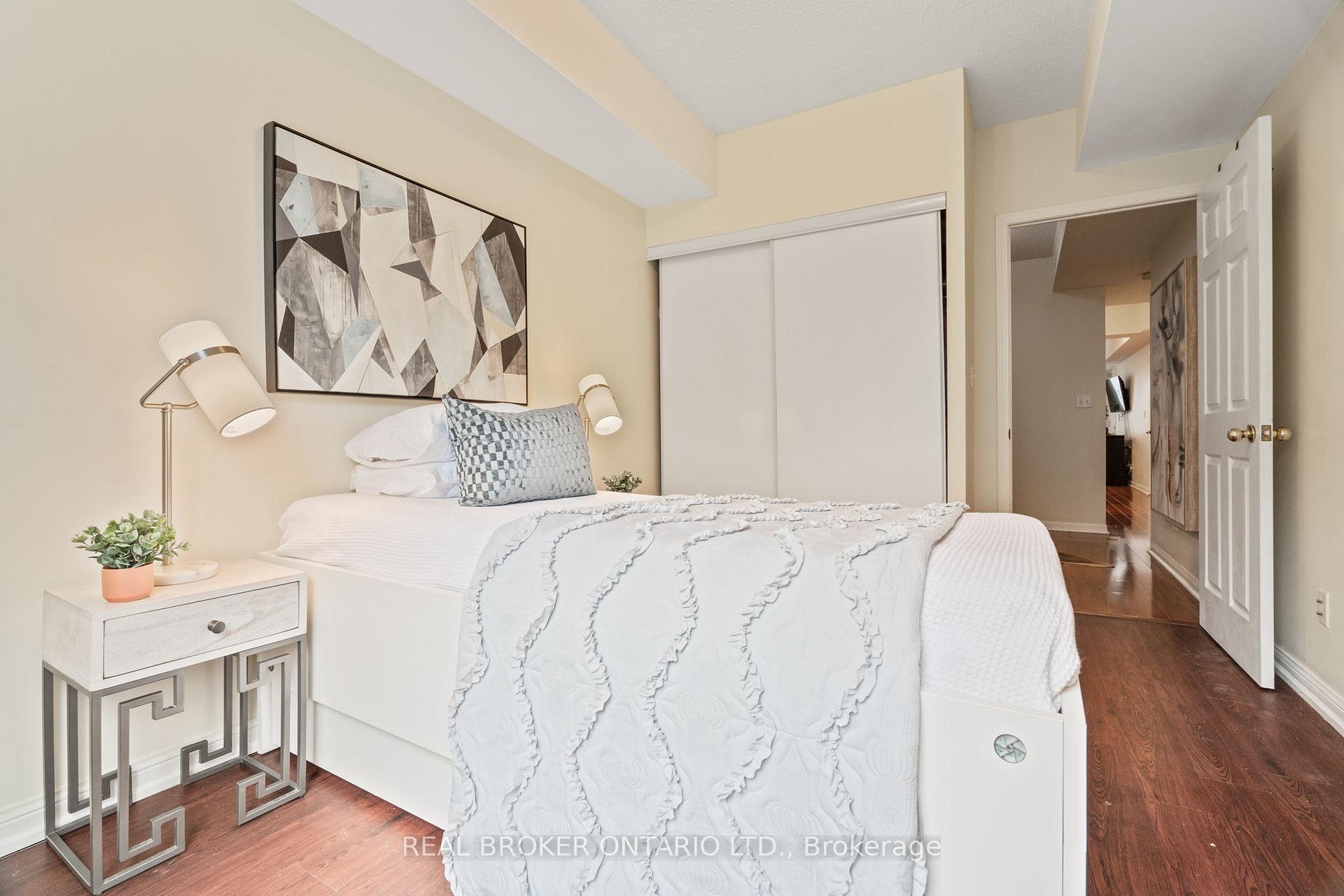 3 Bedrooms Condo at 3047 Finch, Toronto For sale