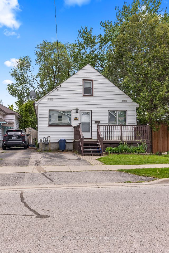 69 CONNAUGHT Avenue, London East, ON N5Y 3A5