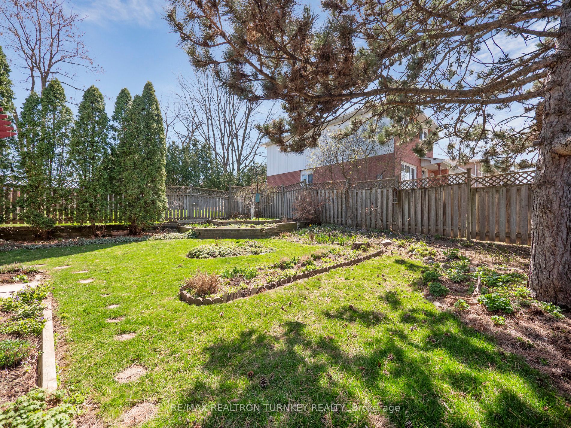 378 Ashworth Drive