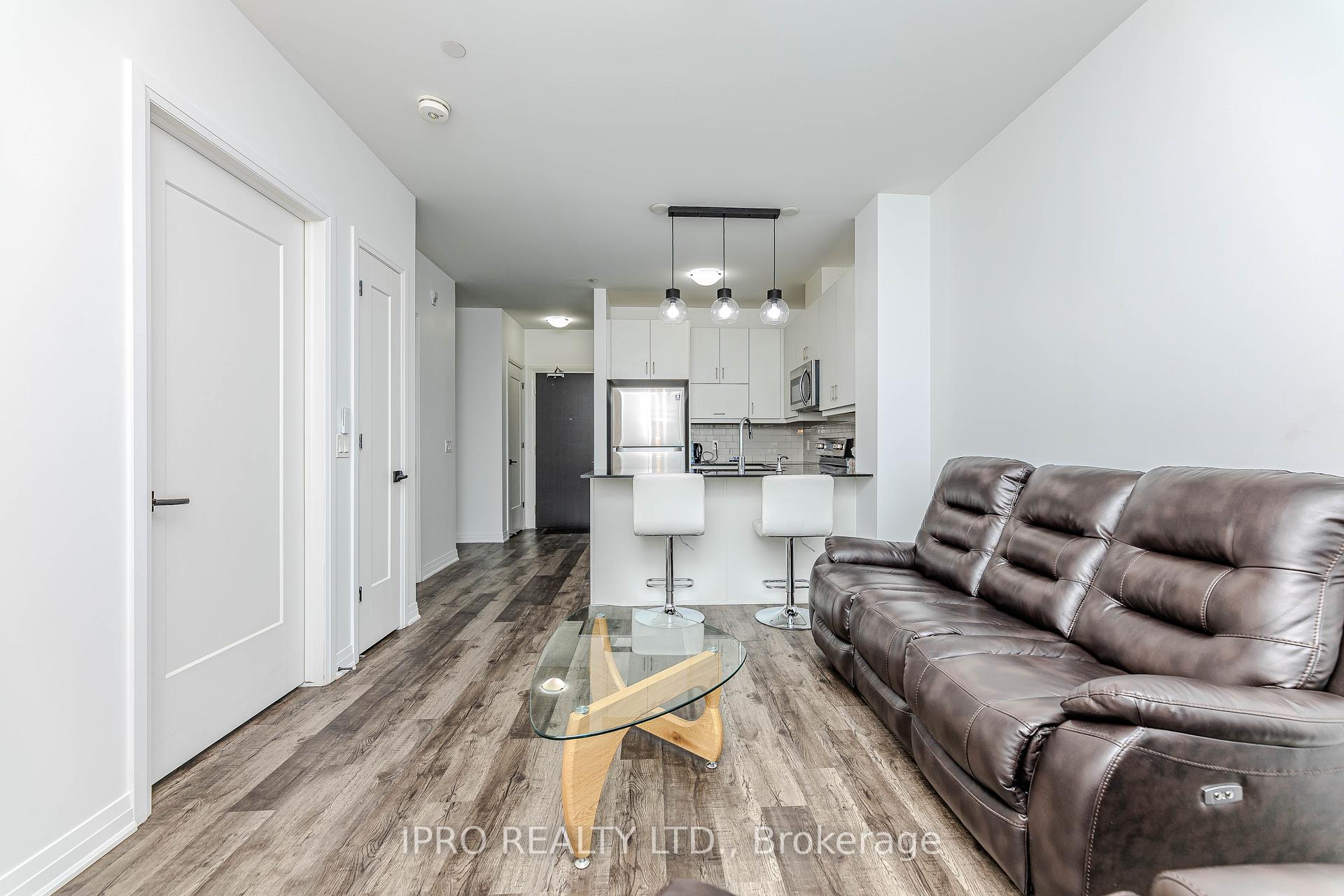 1 Bedroom Condo at 102 Grovewood Common, Oakville For sale