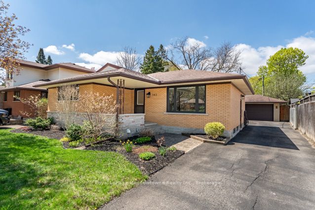 142 Mackay