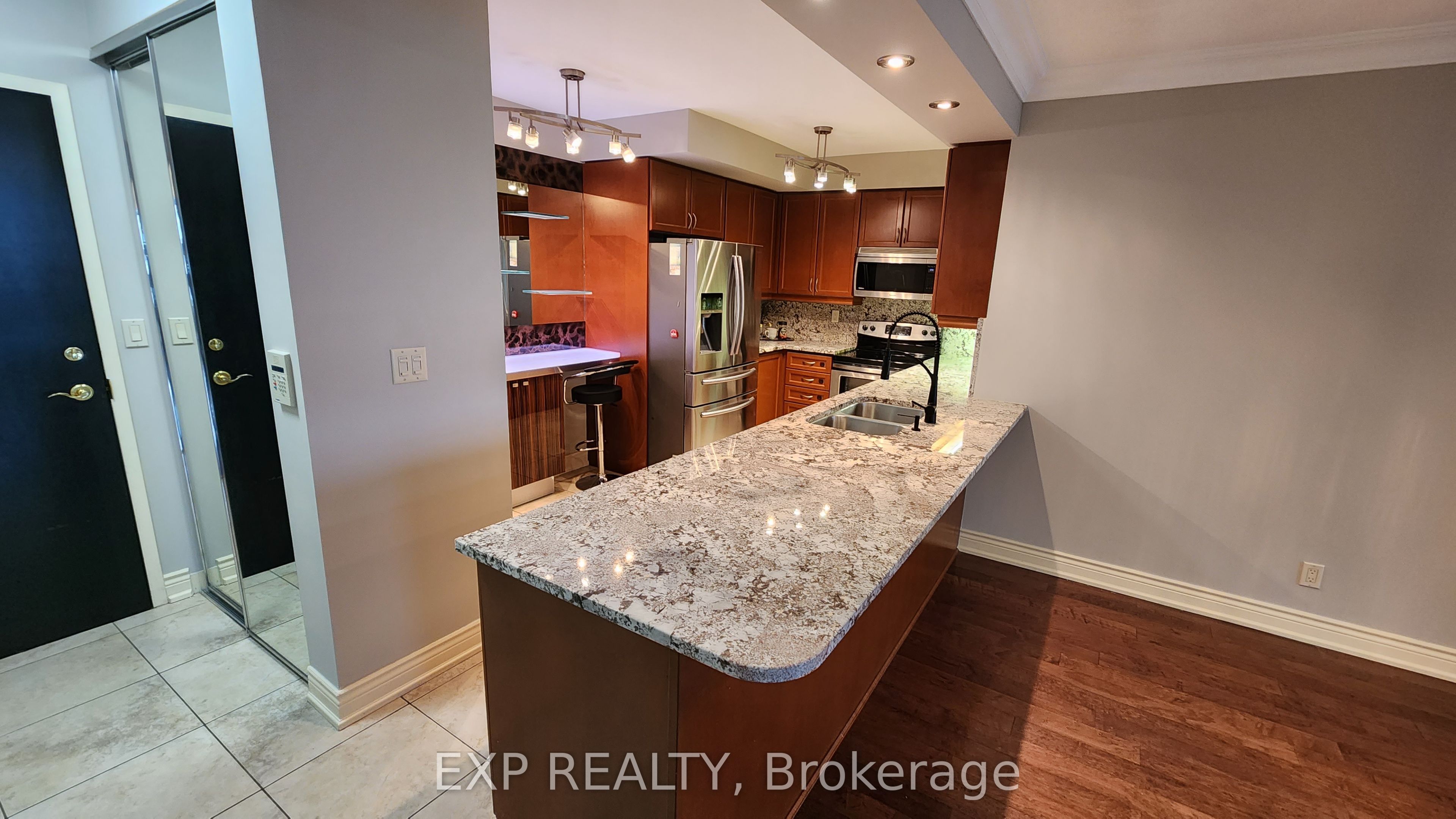 88 Promenade Circle, #1007