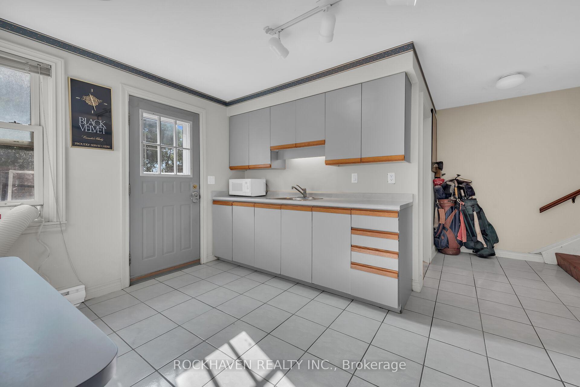 2 Bedrooms Other at 36 Macklin,  Hamilton For sale