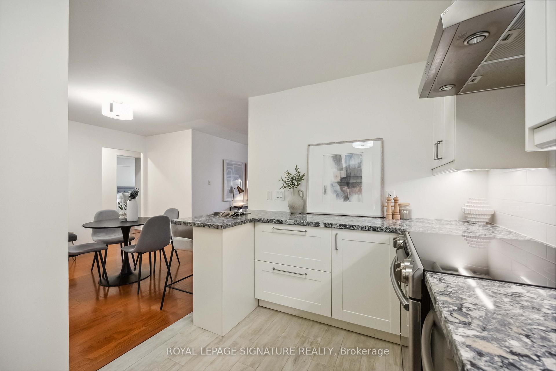 2 Bedrooms Condo at 212 St. George, Toronto For sale