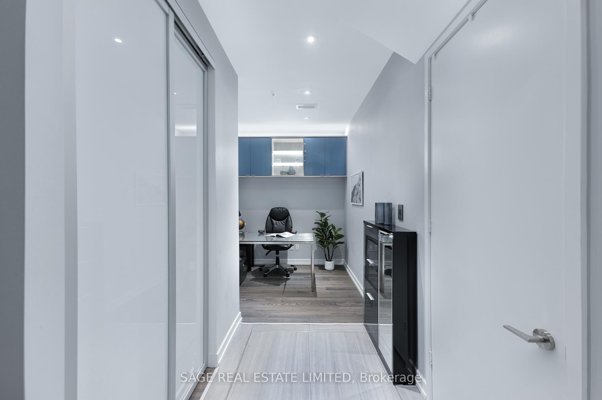 3 Bedrooms Condo at 377 Madison,  Toronto For sale