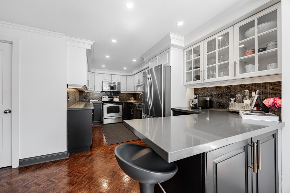 105 Heath Street W 1
