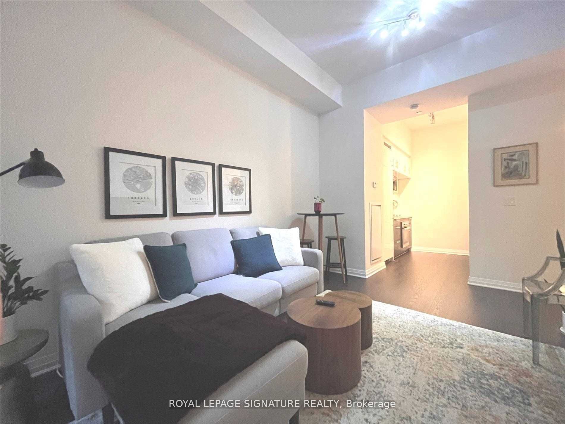 8 Mercer Street, #211