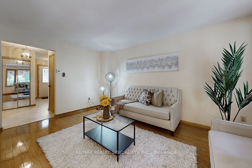 34 Schubert Crescent, Brampton, ON L6Y 2R1