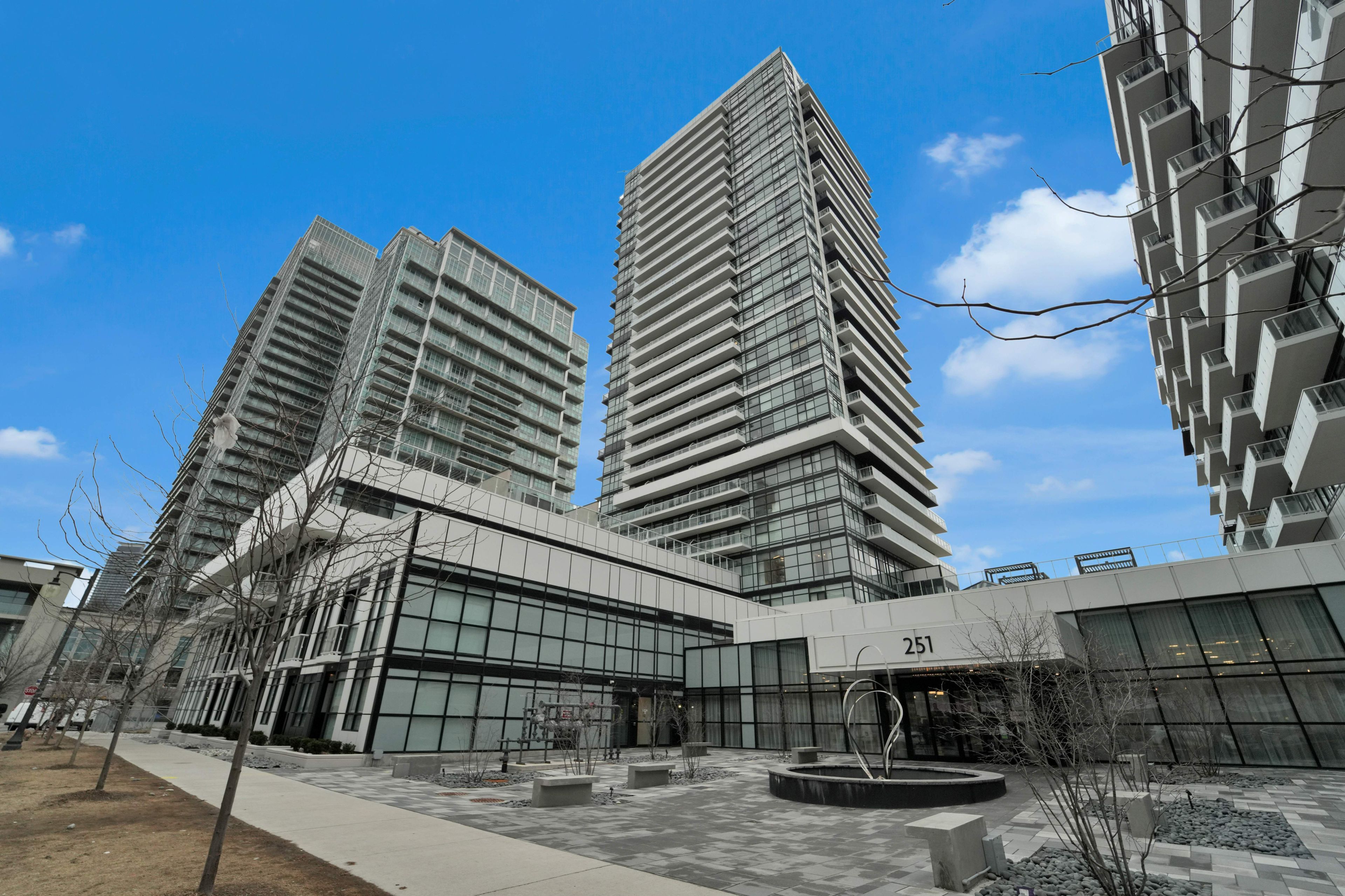 251 Manitoba Street 1504