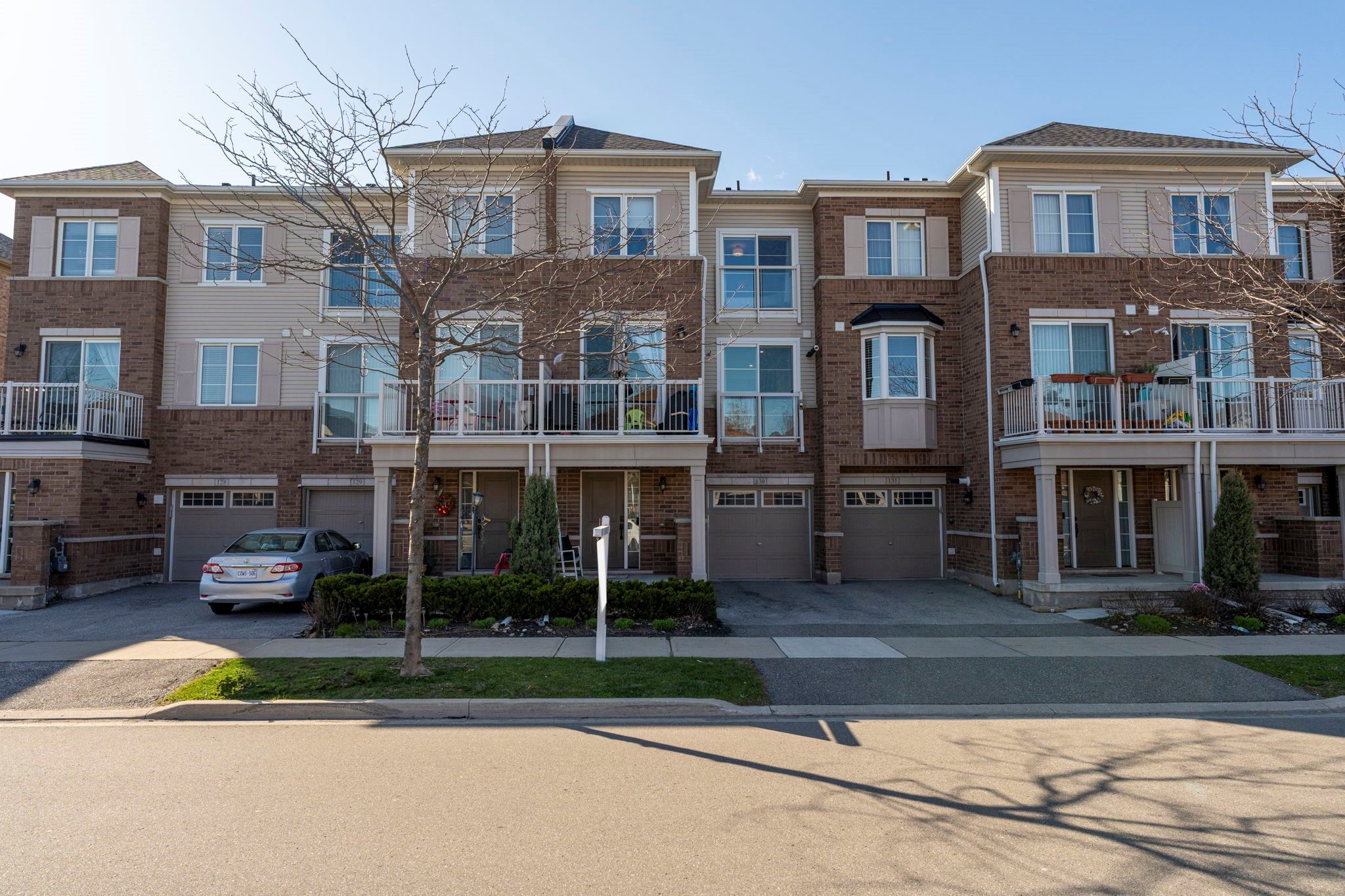 165 Hampshire Way 130