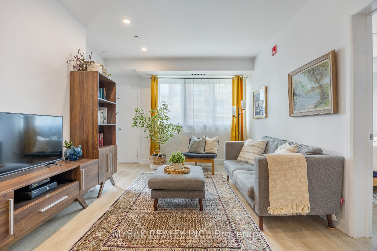 2 Bedrooms Condo at 385 Osler, Toronto For sale