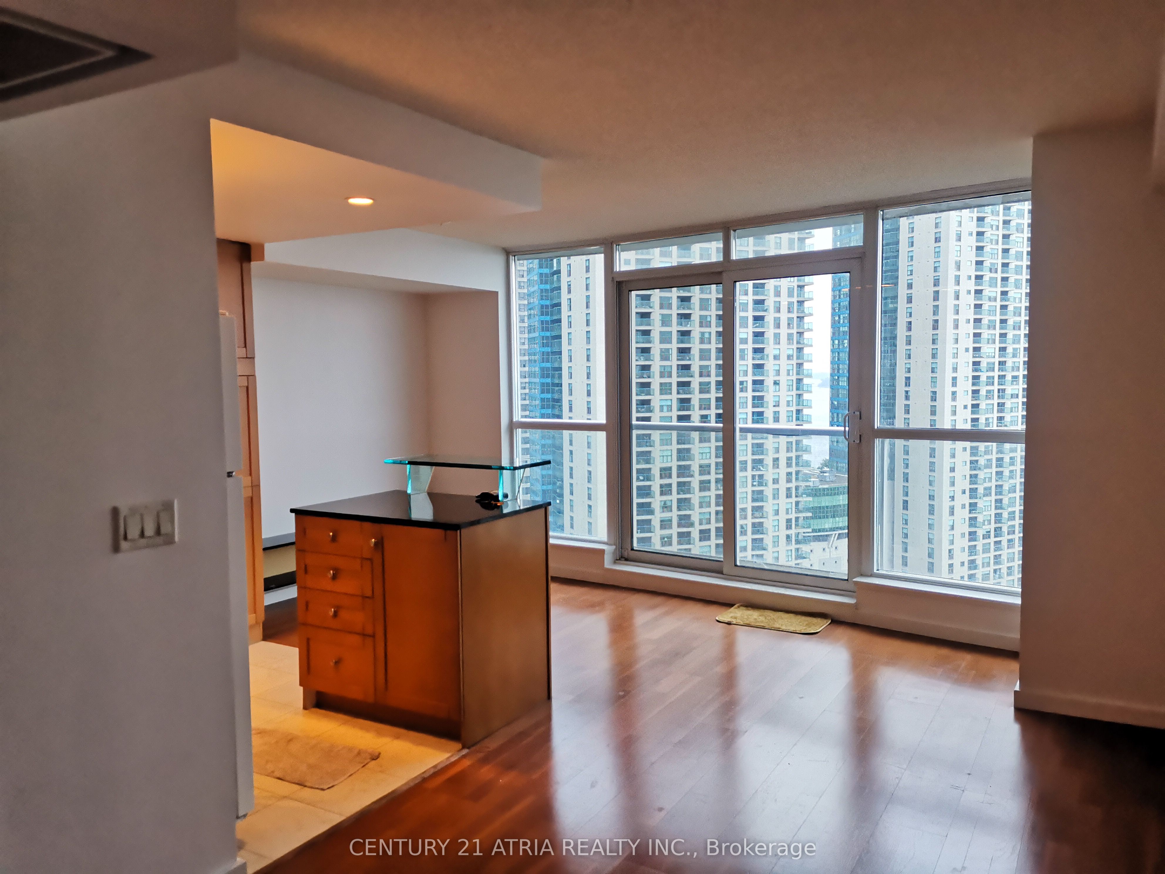 208 Queens Quay W, #1805
