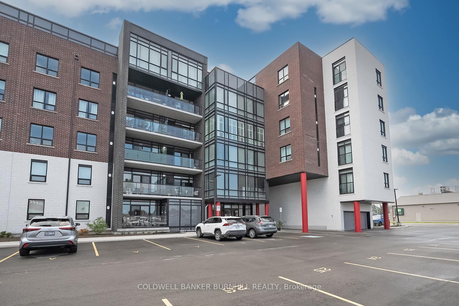 2 Bedrooms Condo at 5 Hamilton, Hamilton For sale