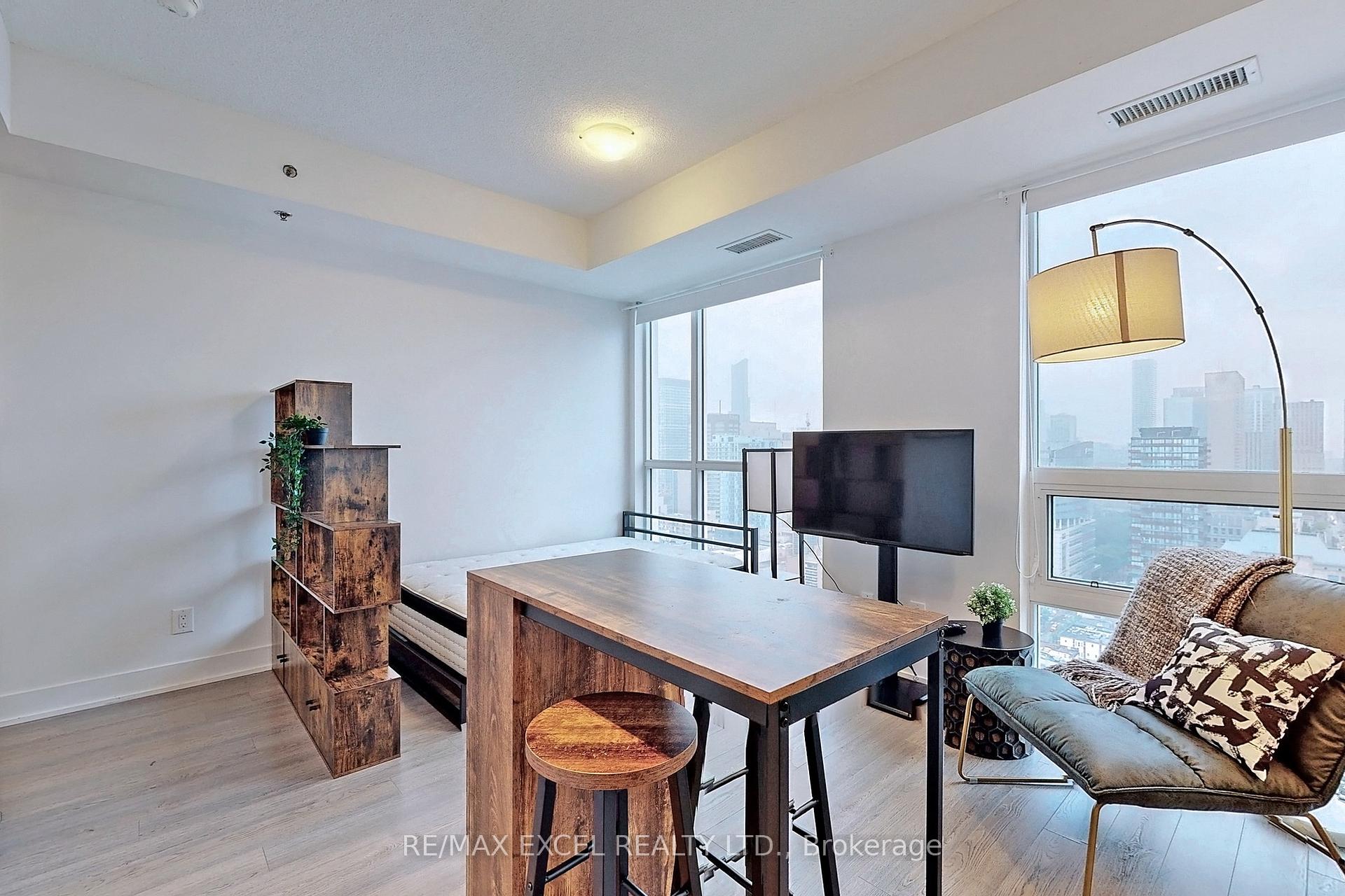 Condo at 318 Richmond, Toronto For sale