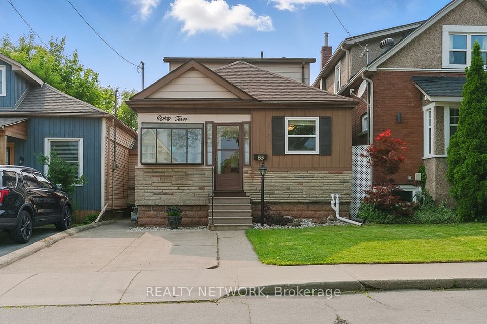 83 Houghton