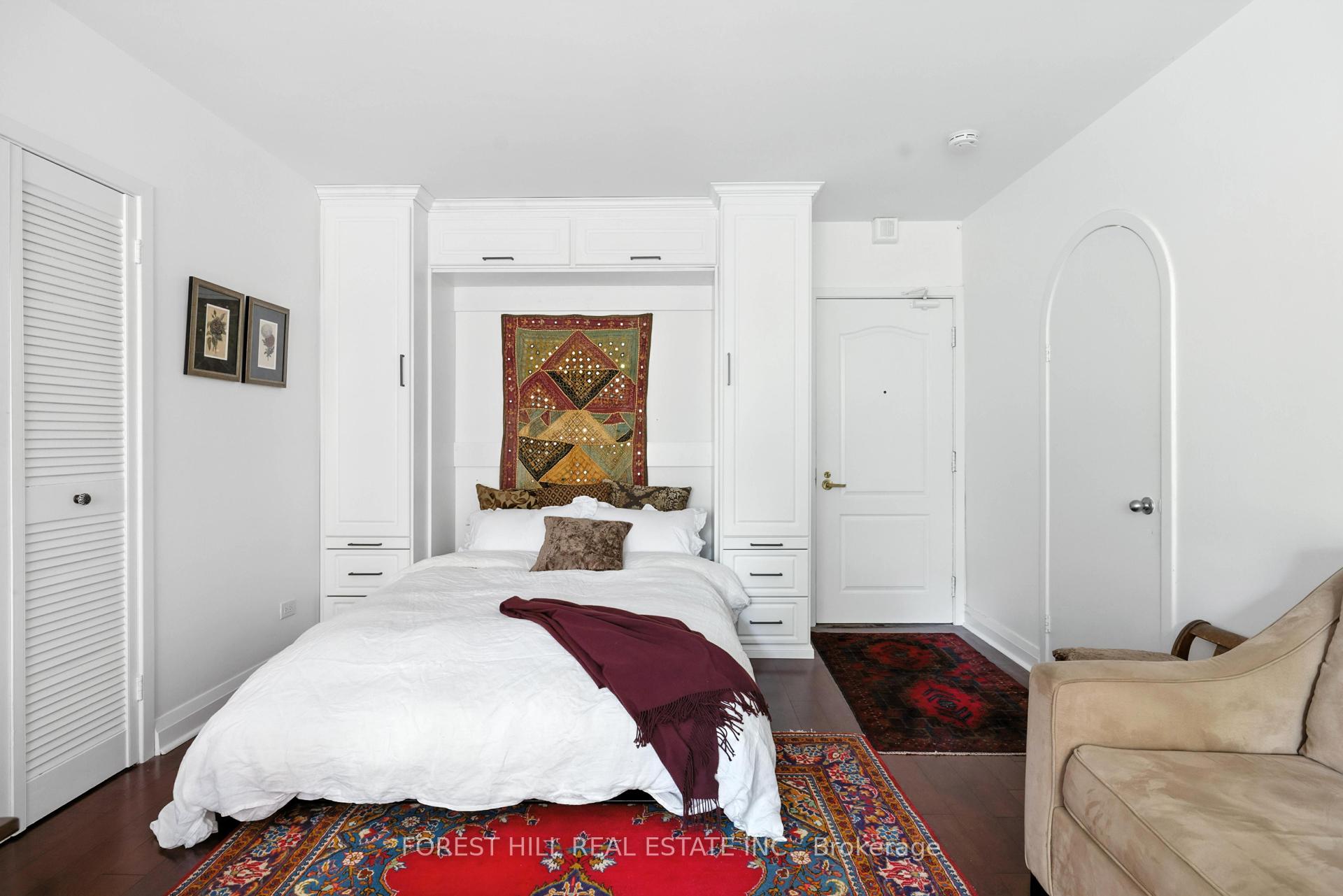 Co-op at 21 Dale, Toronto For sale