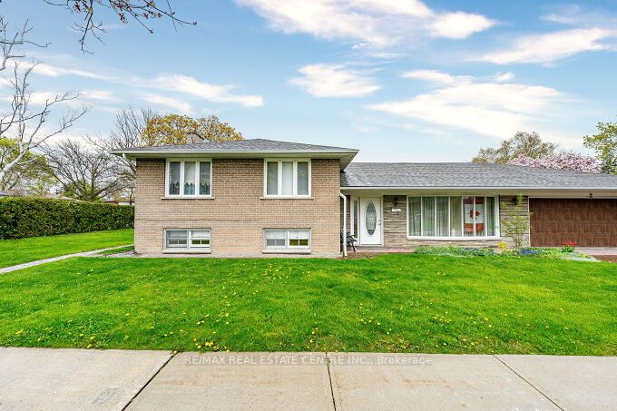 #Lower Level Basement - 2 Carswell Place, Toronto, ON M9R 3K7