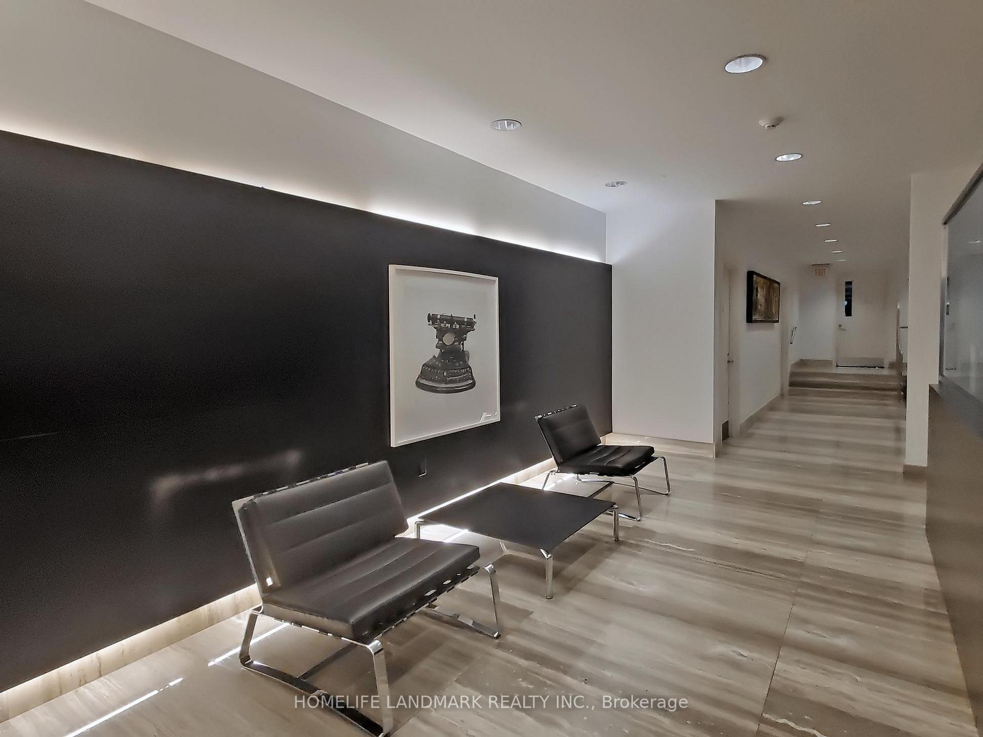3 Bedrooms Condo at 110 Charles, Toronto For sale