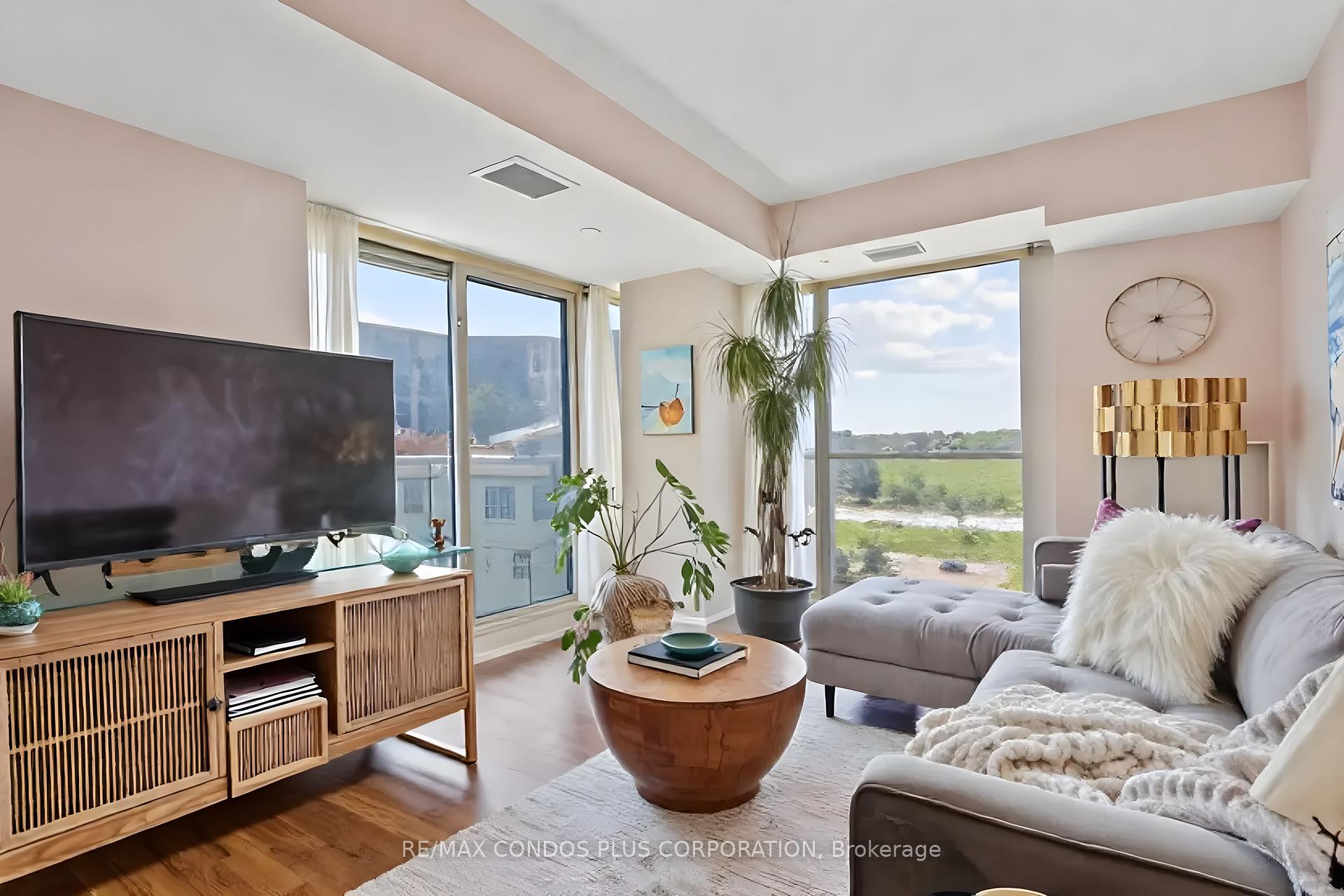 1 Bedroom Condo at 155 Legion, Toronto For sale