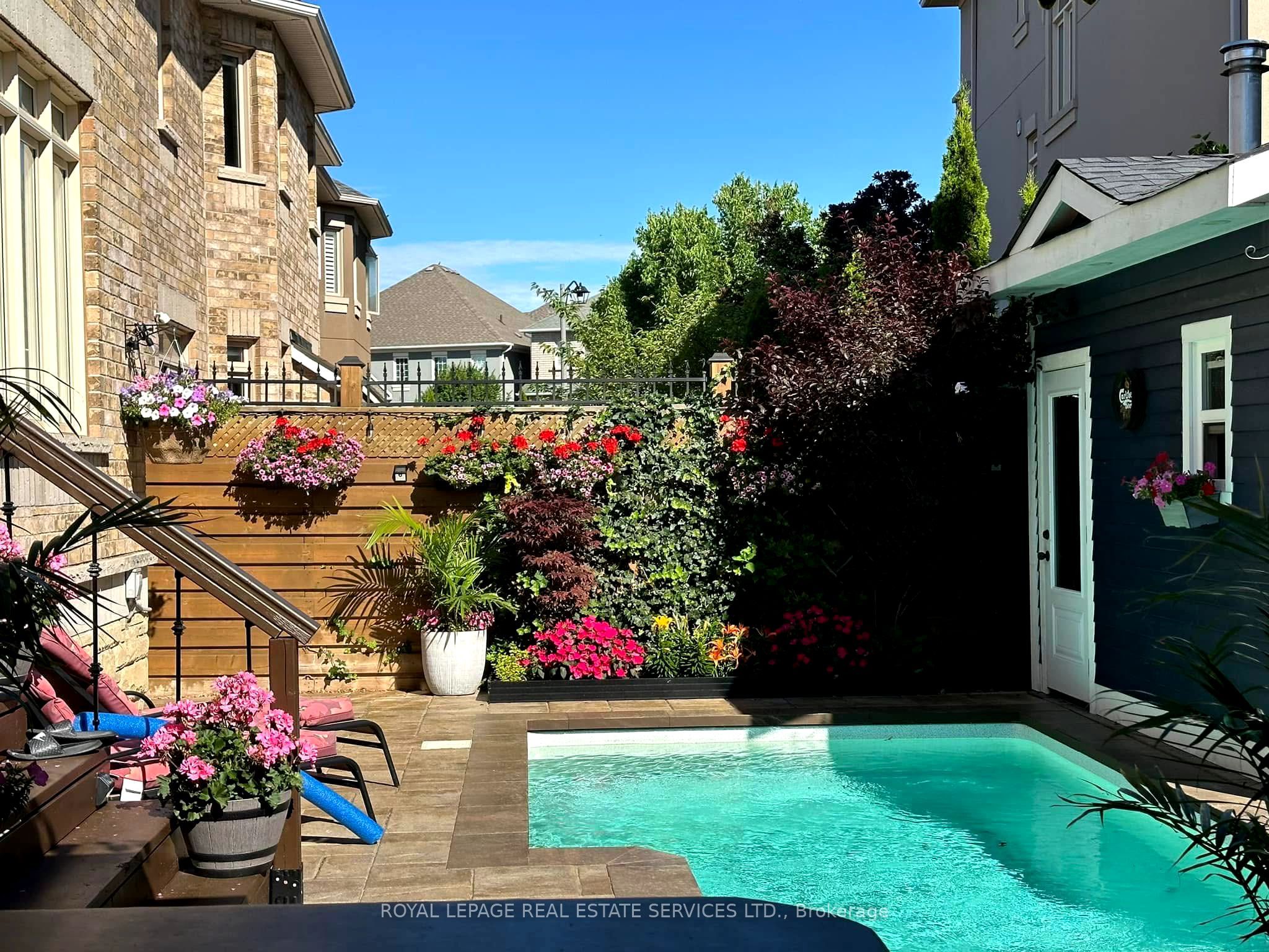 2205 Blackbird Court, Oakville, ON L6M 5E6