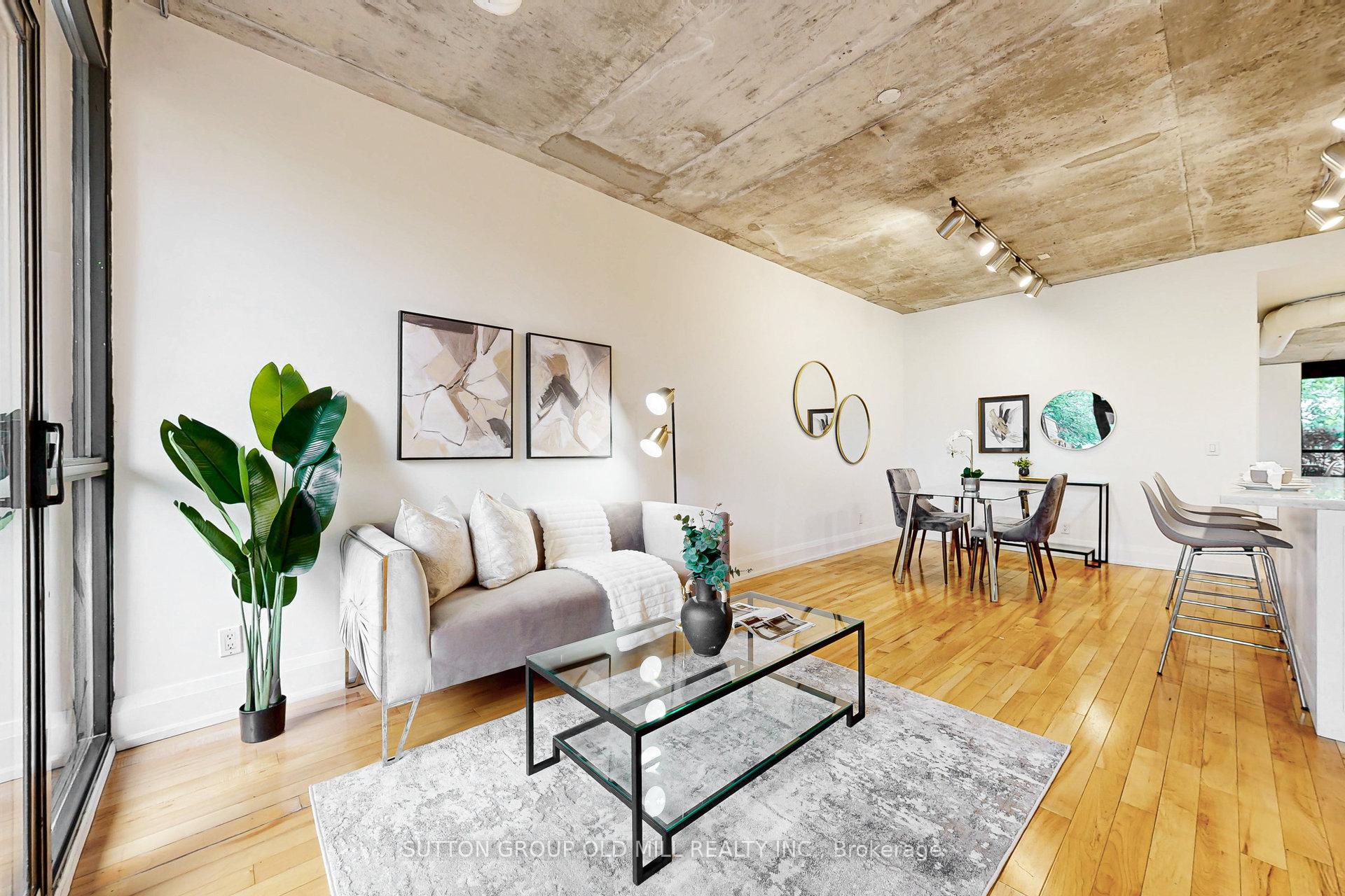 2 Bedrooms Condo at 62 Niagara, Toronto For sale