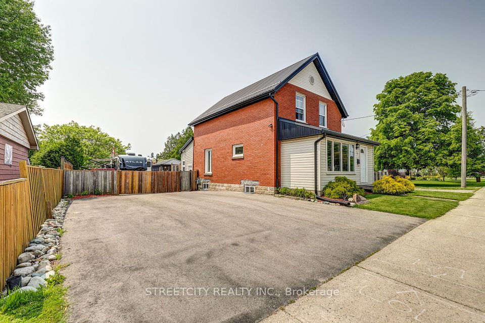 76 Fairview Avenue, St. Thomas, ON N5R 4X6