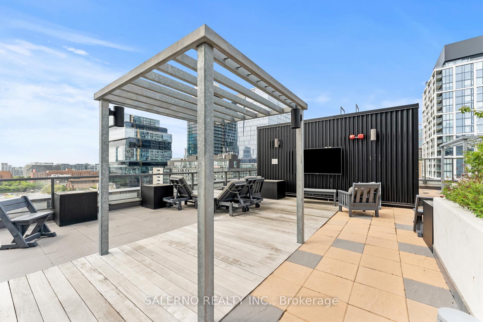 2 Bedrooms Condo at 120 Parliament, Toronto For sale