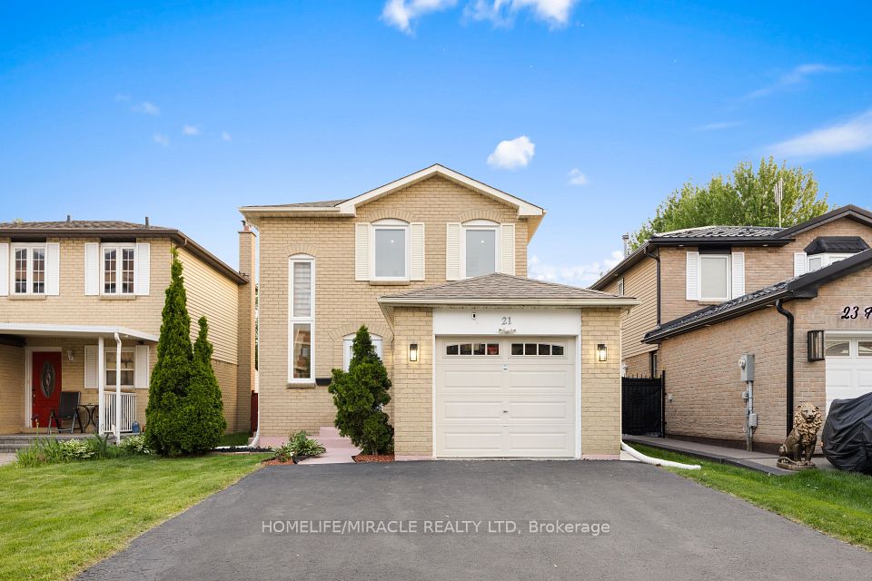 21 Folkstone Crescent, Brampton, ON L6T 3M4