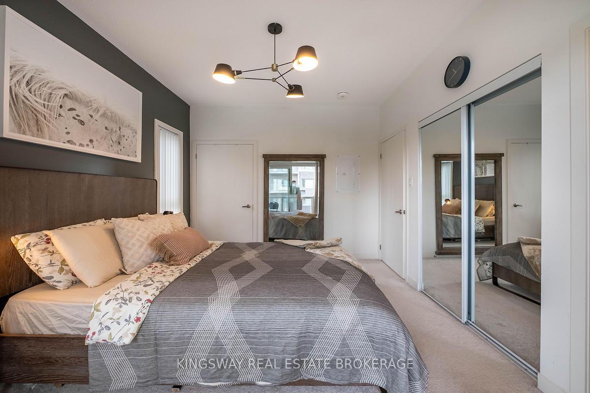 3 Bedrooms Condo at 70 Orchid Place,  Toronto For sale