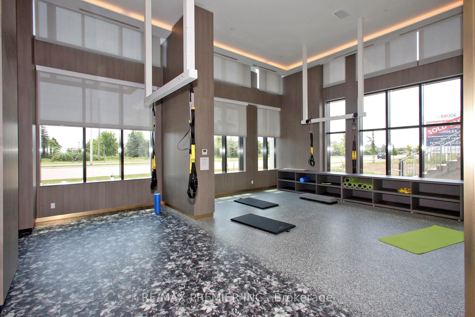2 Bedrooms Condo at 3020 Trailside, Oakville For sale