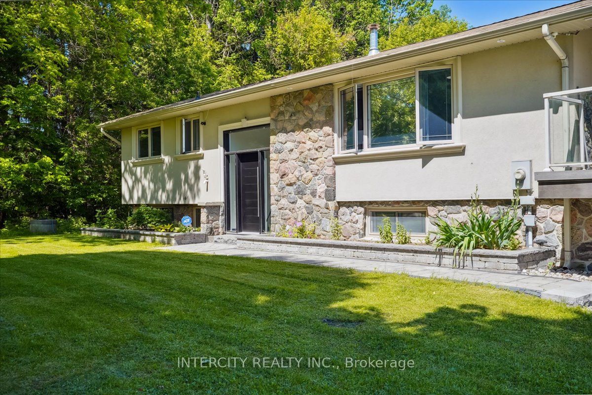 3505 Cochrane Street