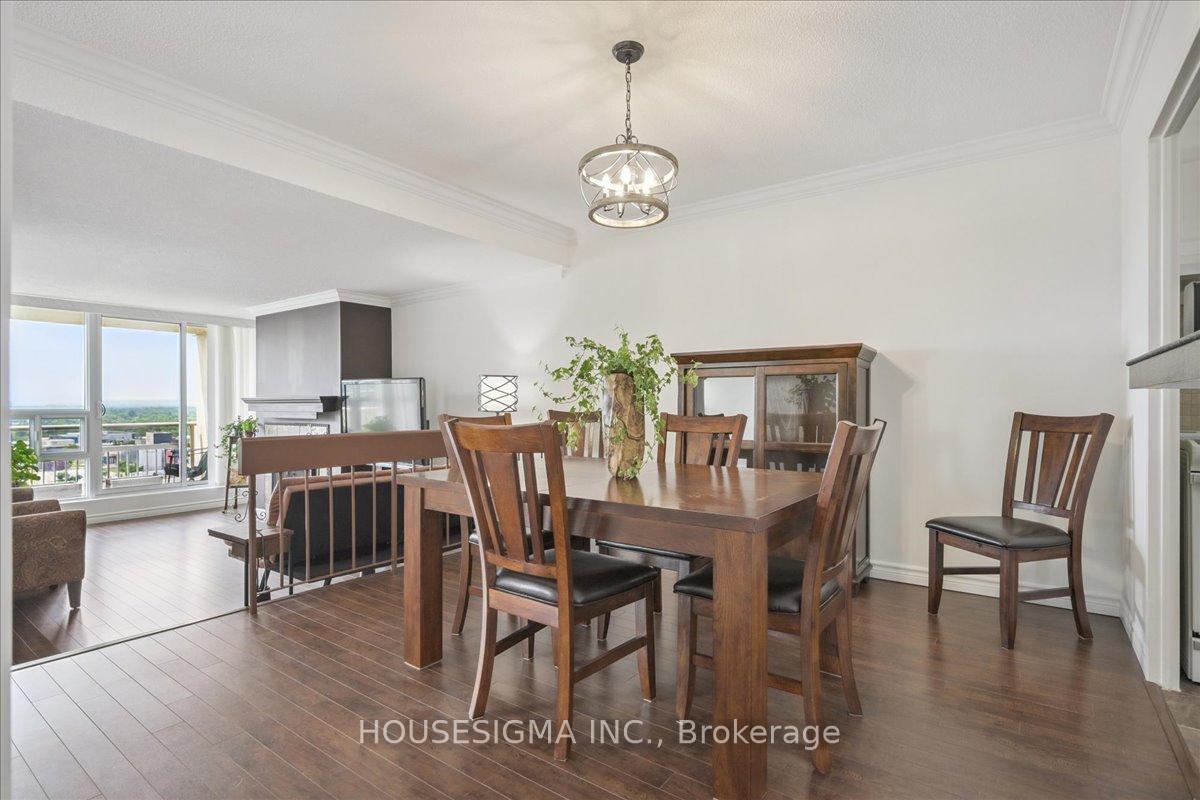 3 Bedrooms Condo at 1359 White Oaks, Oakville For sale