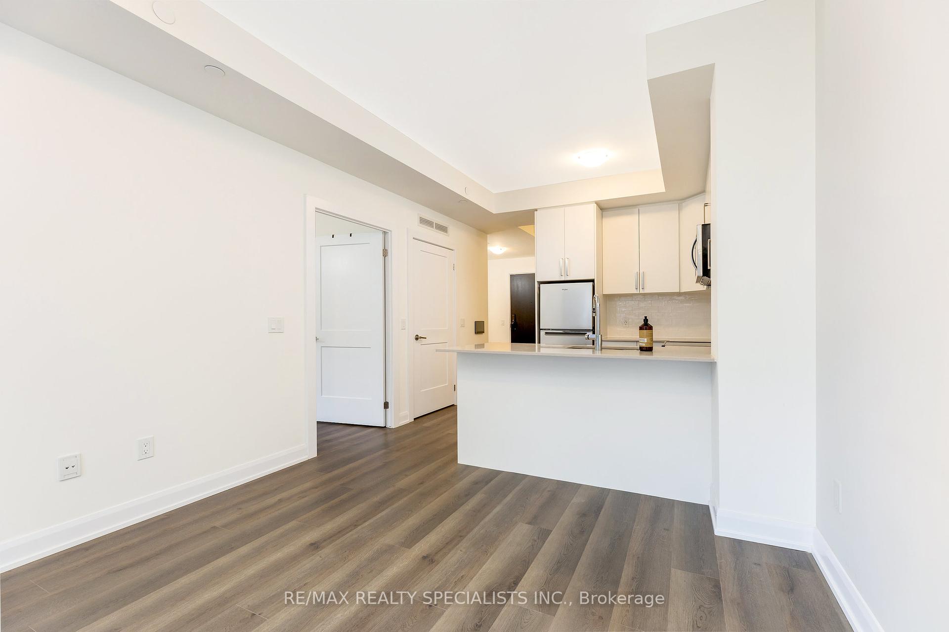 1 Bedroom Condo at 3228 William Coltson, Oakville For sale