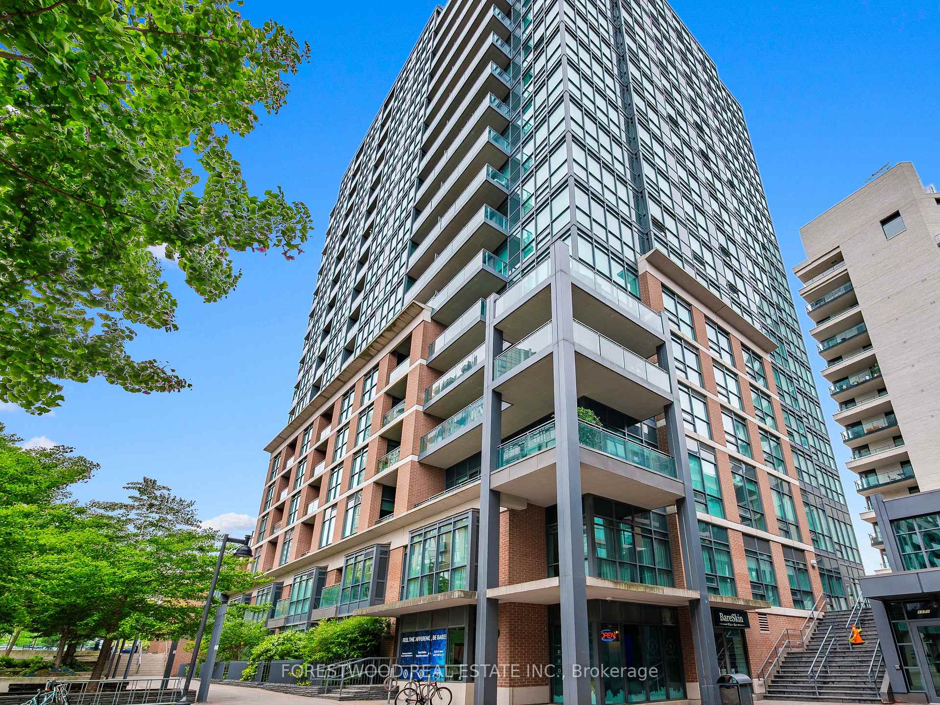 2 Bedrooms Condo at 1171 Queen, Toronto For sale